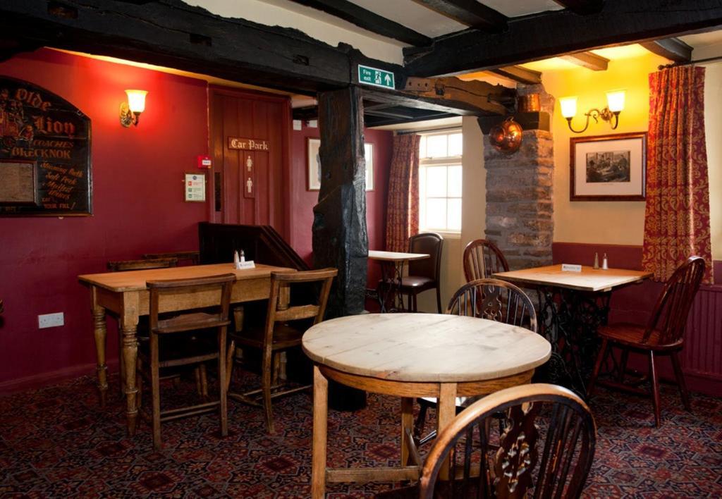 The Old Black Lion Hay-On-Wye Bagian luar foto