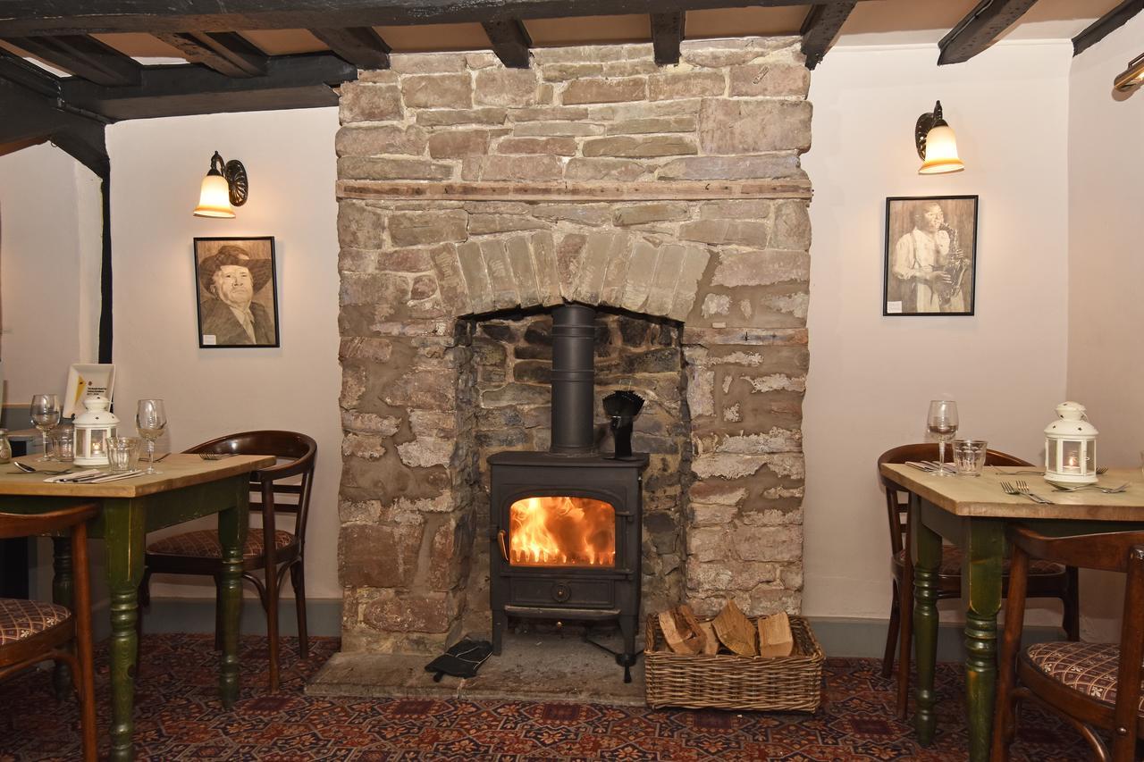 The Old Black Lion Hay-On-Wye Bagian luar foto